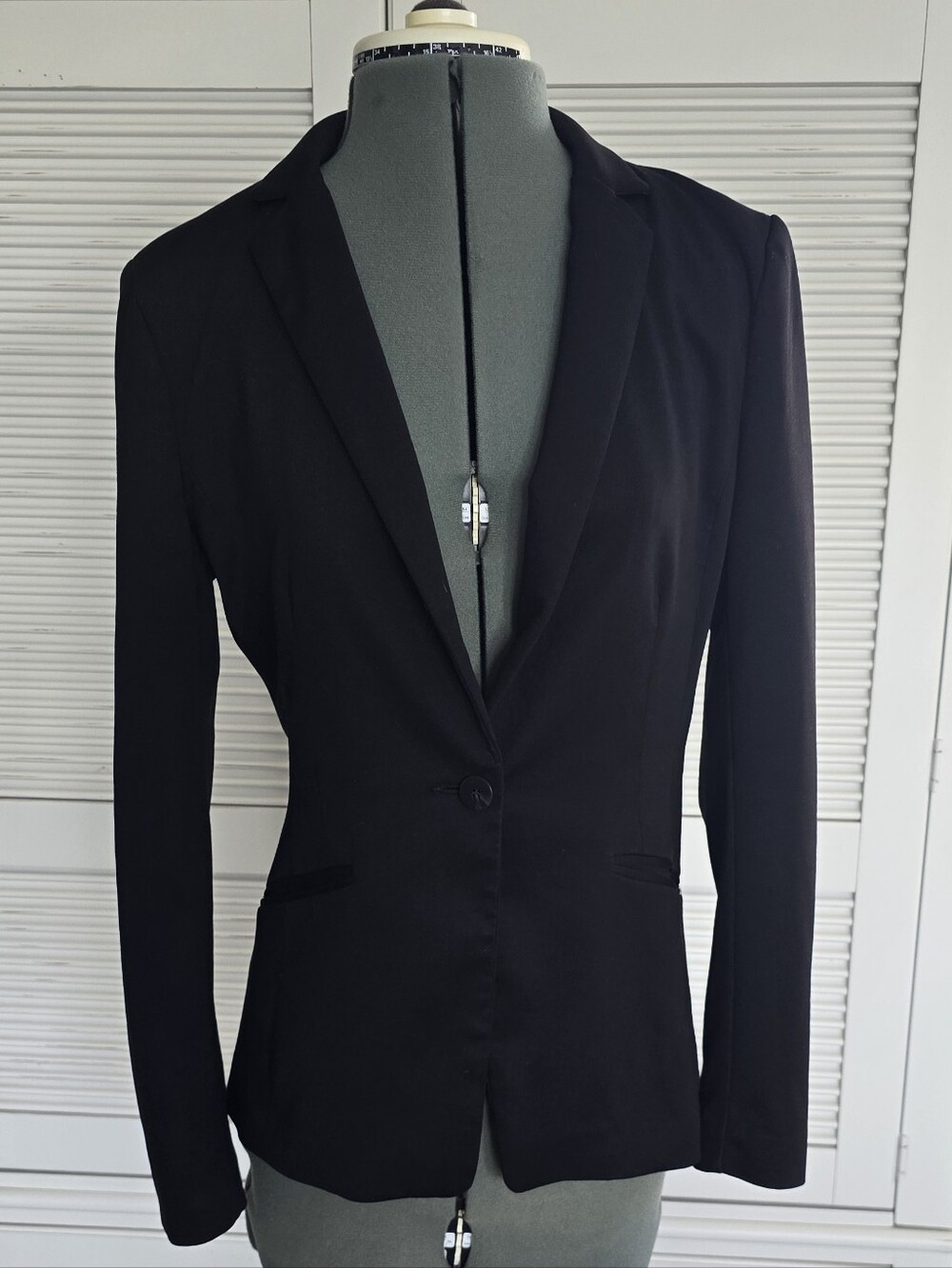 H&M Black Women's Single-Button Blazer